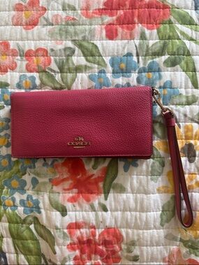 Coach Pebbled Leather Wristlet in Fuchsia Pink
